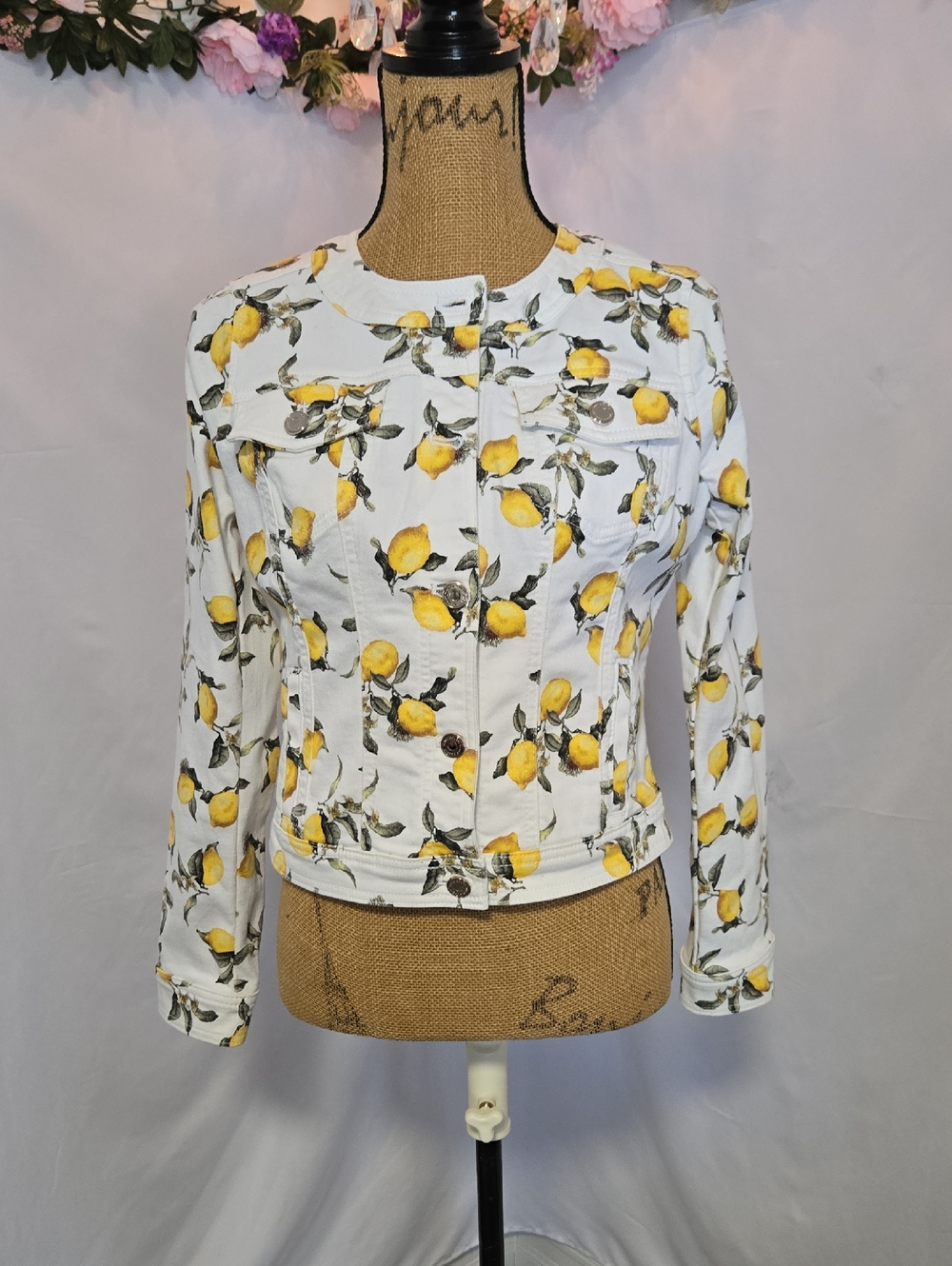 White House Black Market White Lemon-Print Button Front Shirt Jacket